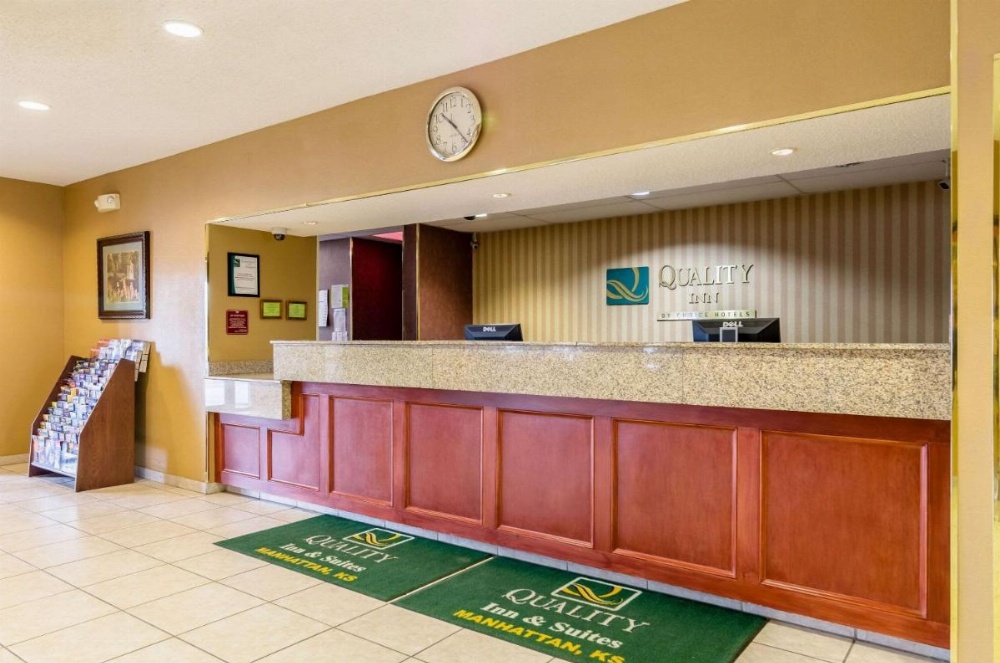 Quality Inn & Suites Manhattan Main image
